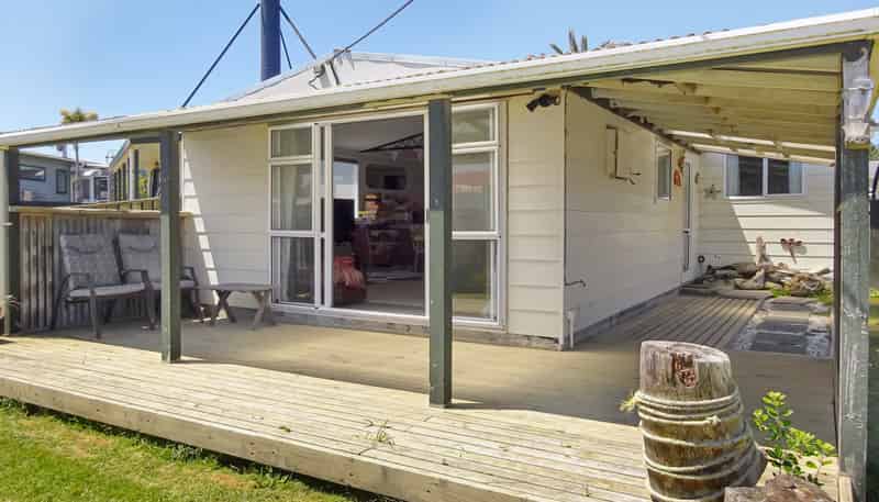 29 Ruanui Street, Himatangi Beach