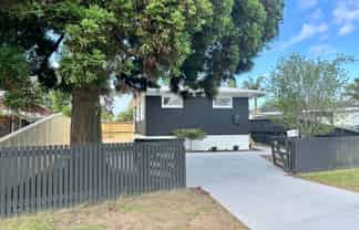 63 The Circle, Manly