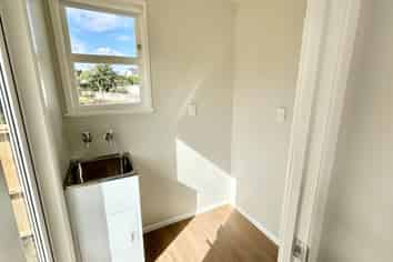 63 The Circle, Manly