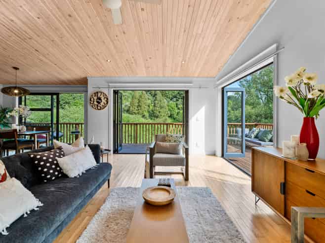 99 Onetangi Road, Onetangi