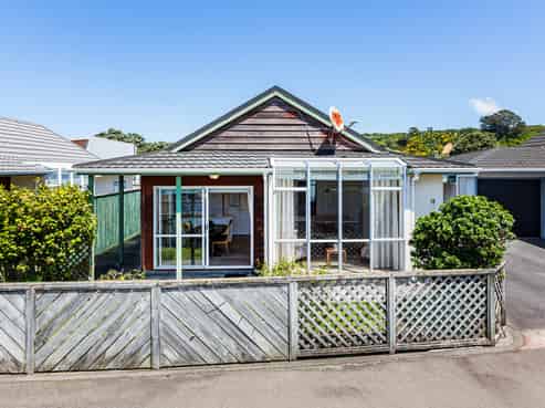 18 Macalister Place, Miramar