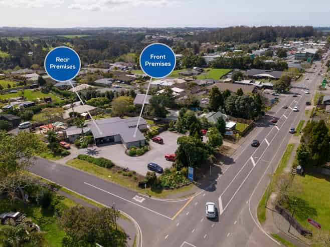 CORNER POSITION OFFICE AND EXCELLENT PARKING
