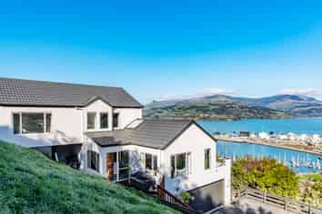 16 Dudley Road, LYTTELTON