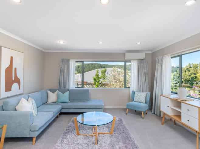 3 McEwen Crescent, Riverstone Terraces