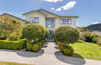 3 McEwen Crescent, Riverstone Terraces