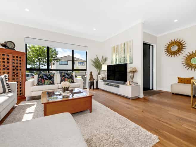 8 Lavey Road, Flat Bush