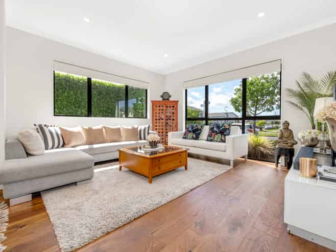 8 Lavey Road, Flat Bush
