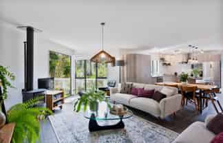 77 Hobson Road, Albany