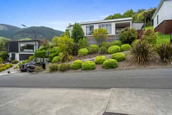 10 Woodford Lane, Stoke