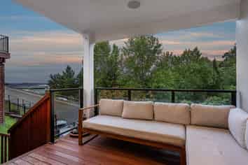 10 Woodford Lane, Stoke