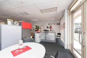 QUALITY GROUND FLOOR OFFICE/RETAIL OPTIONS
