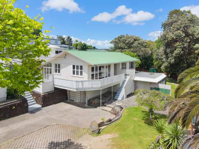 134 Taikata Road, Te Atatu Peninsula