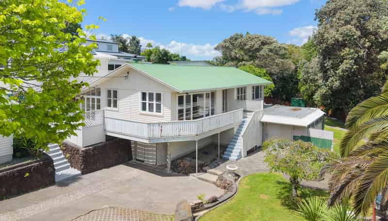 134 Taikata Road, Te Atatu Peninsula