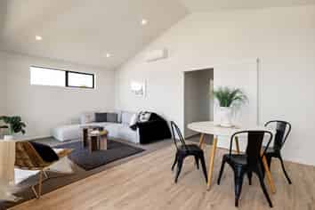 4/3 Huia Avenue, Forest Lake