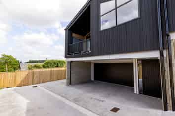 4/3 Huia Avenue, Forest Lake