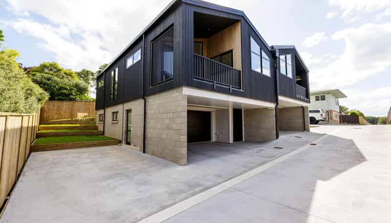 4/3 Huia Avenue, Forest Lake