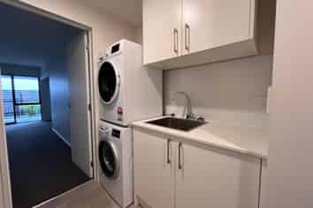 1/142 Leinster Road, Merivale