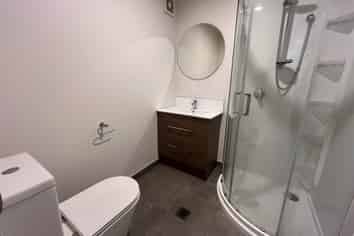 1/142 Leinster Road, Merivale