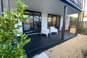 1/142 Leinster Road, Merivale