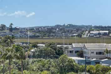 8B Lupetti Rise, West Harbour