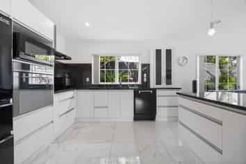 8B Lupetti Rise, West Harbour