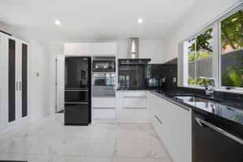 8B Lupetti Rise, West Harbour