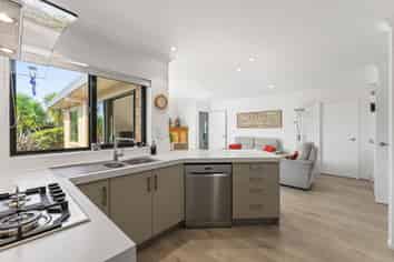 48 Arabian Drive, Papamoa