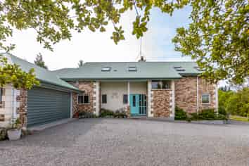 24 Somerset Drive, Oxford