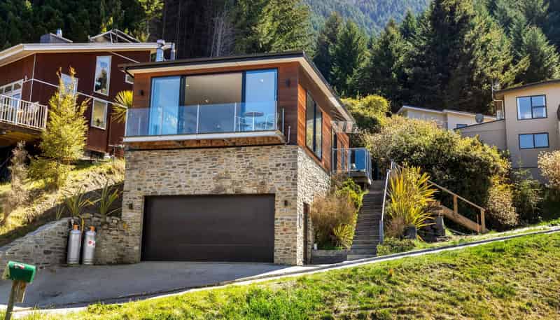 45 Dart Place, Fernhill/Sunshine Bay