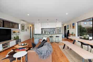 45 Dart Place, Fernhill/Sunshine Bay