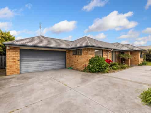 18 Mollymawk Place, Woolston