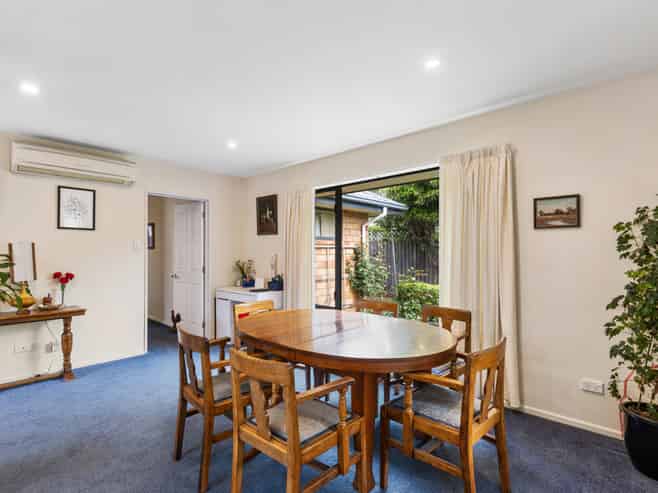 18 Mollymawk Place, Woolston