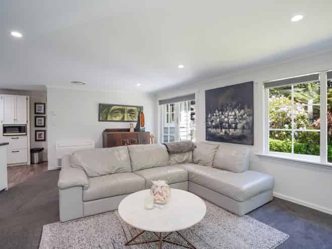 54 Marama Avenue South, Otatara