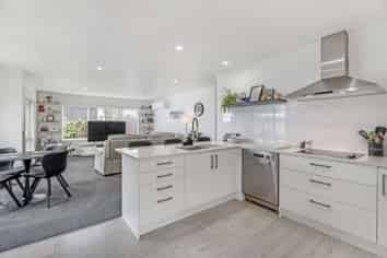 161 Harbour Drive, Matarangi