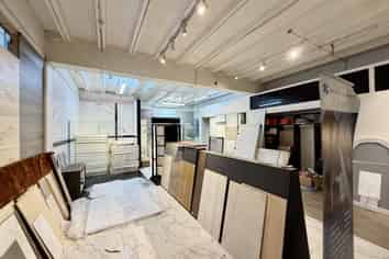 Versatile Showroom + Warehouse + Office | 325m2