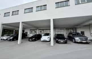 Versatile Showroom + Warehouse + Office | 325m2