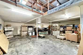 Practical Warehouse on Great North Road | 430m2