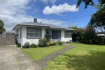 640 Queen Street East, Levin