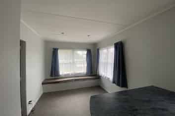 640 Queen Street East, Levin