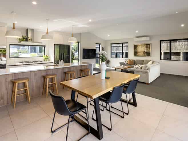 17 Riverpoint Glade, Flagstaff