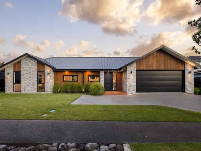 17 Riverpoint Glade, Flagstaff