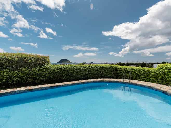 11  Tirinui Crest Road, Otumoetai