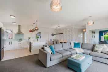 1 Ruske Place, Grandview Heights