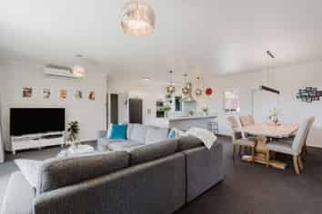 1 Ruske Place, Grandview Heights