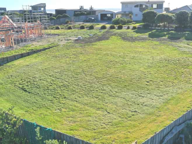 6 Ngati Huia Place, Waitarere Beach