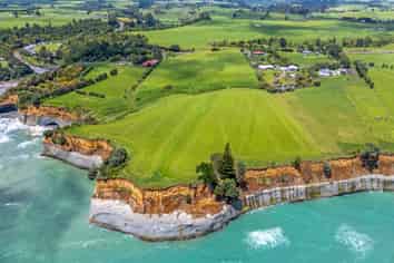 1119 Main North Road, Onaero