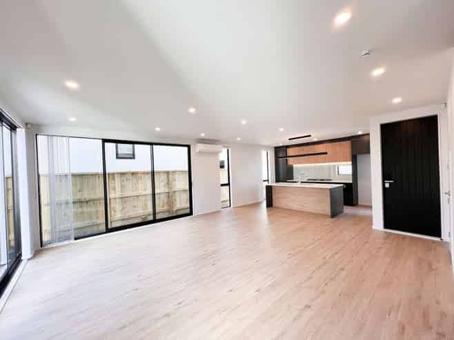 5/281B Hillsborough Road, Hillsborough