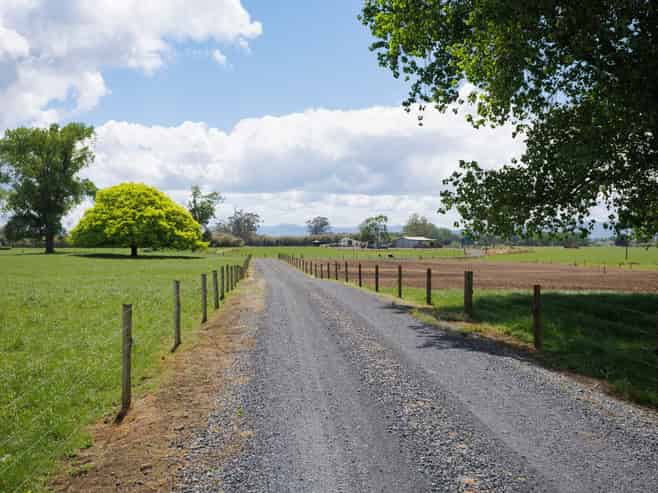 104 Pioneer Road, Tahuna