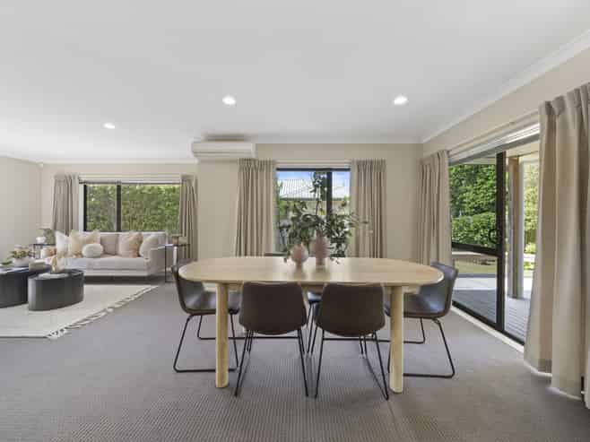 25A George Crescent, Buckland