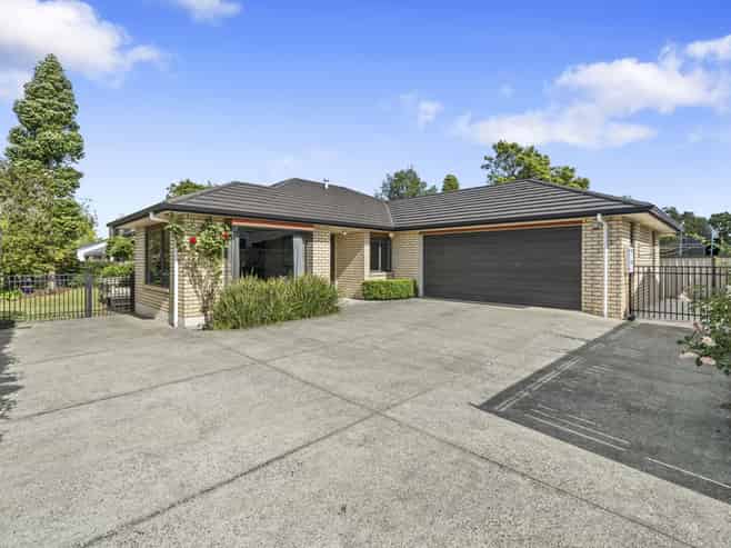 25A George Crescent, Buckland